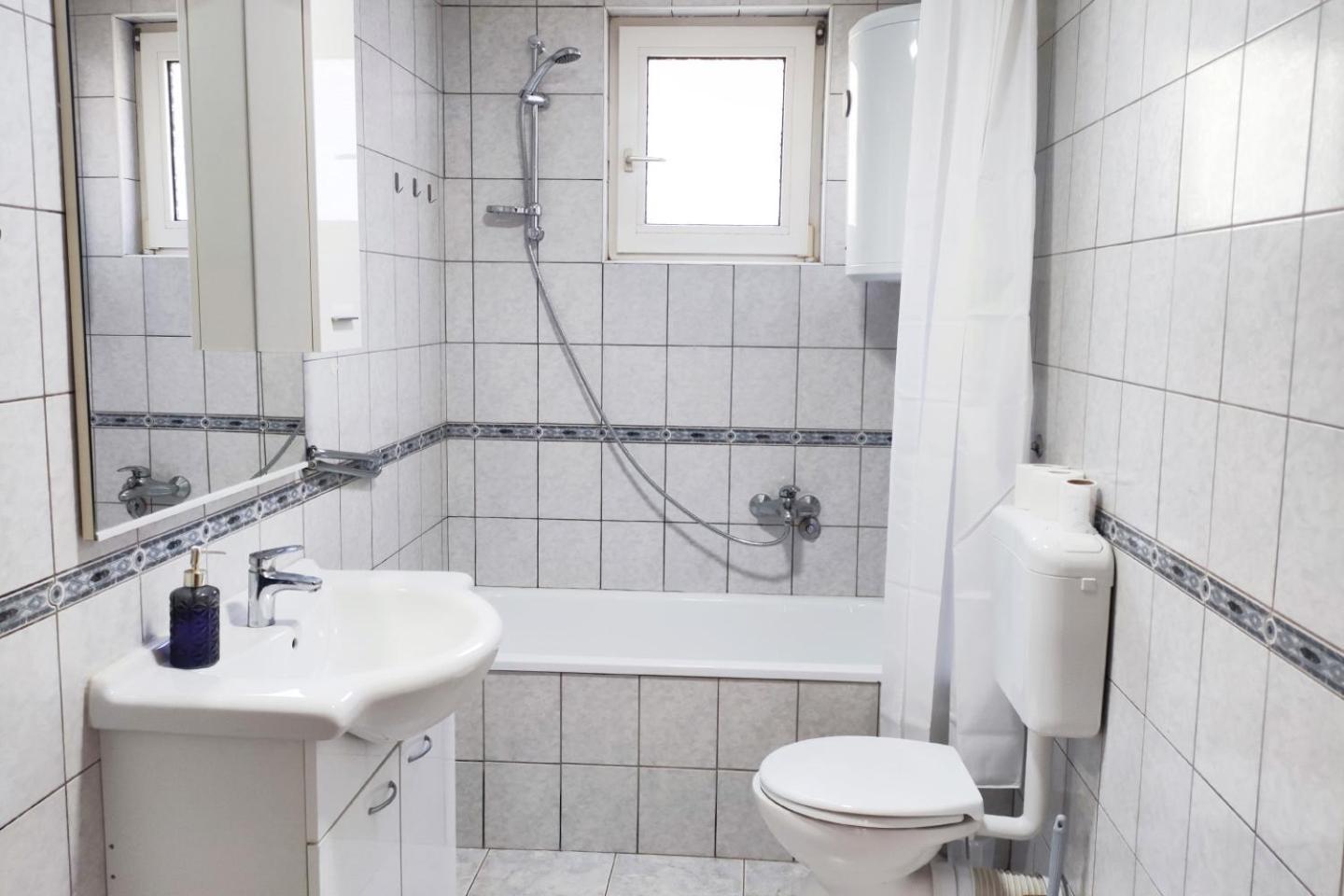 Farah Apartment Mostar Eksteriør billede